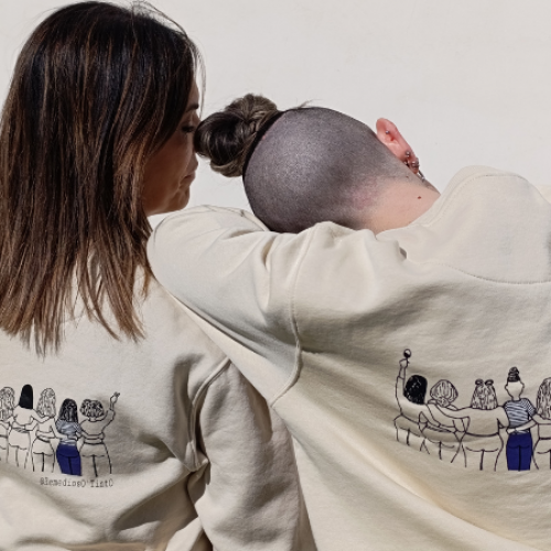 “¿Se casa tu amiga? Espera a ver las camisetas personalizadas para despedidas más bonitas (y menos cursis) de este verano”